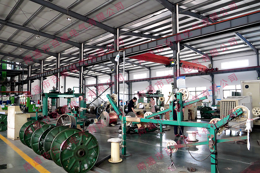 挤压机生产车间